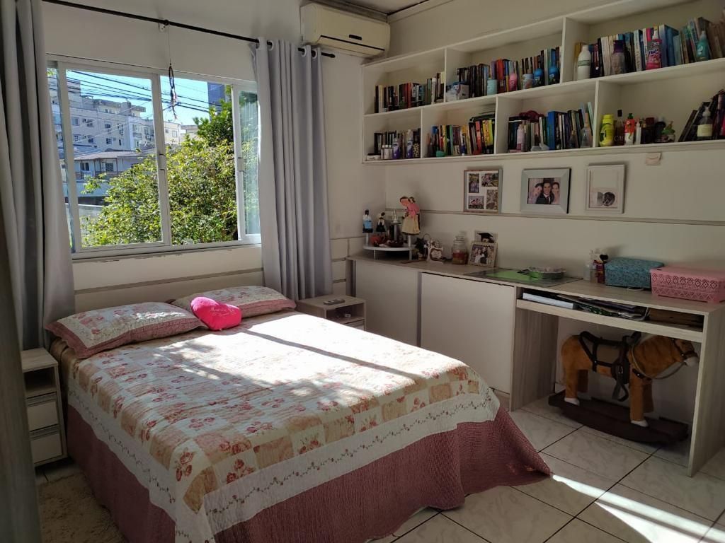 Casa em Pedra Branca, Palhoça. 4 quartos, 170m². Imagem 14 de 17